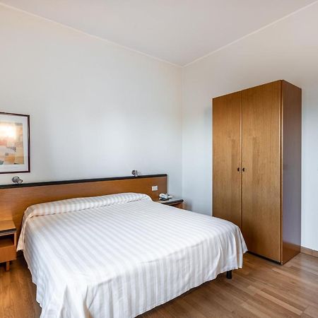 Hotel Nuova グロッセート エクステリア 写真