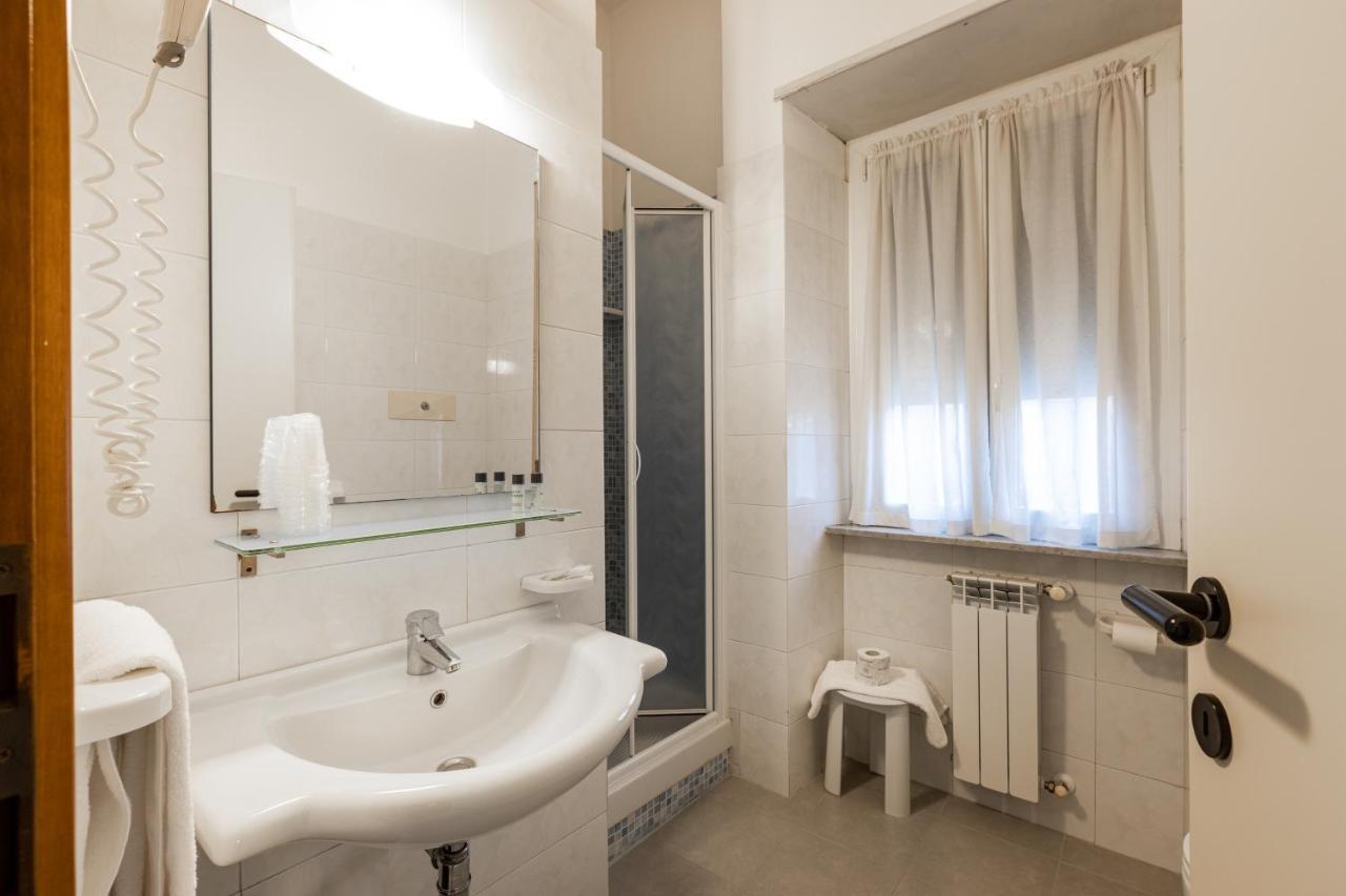 Hotel Nuova グロッセート エクステリア 写真