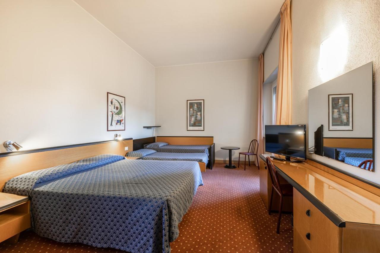 Hotel Nuova グロッセート エクステリア 写真