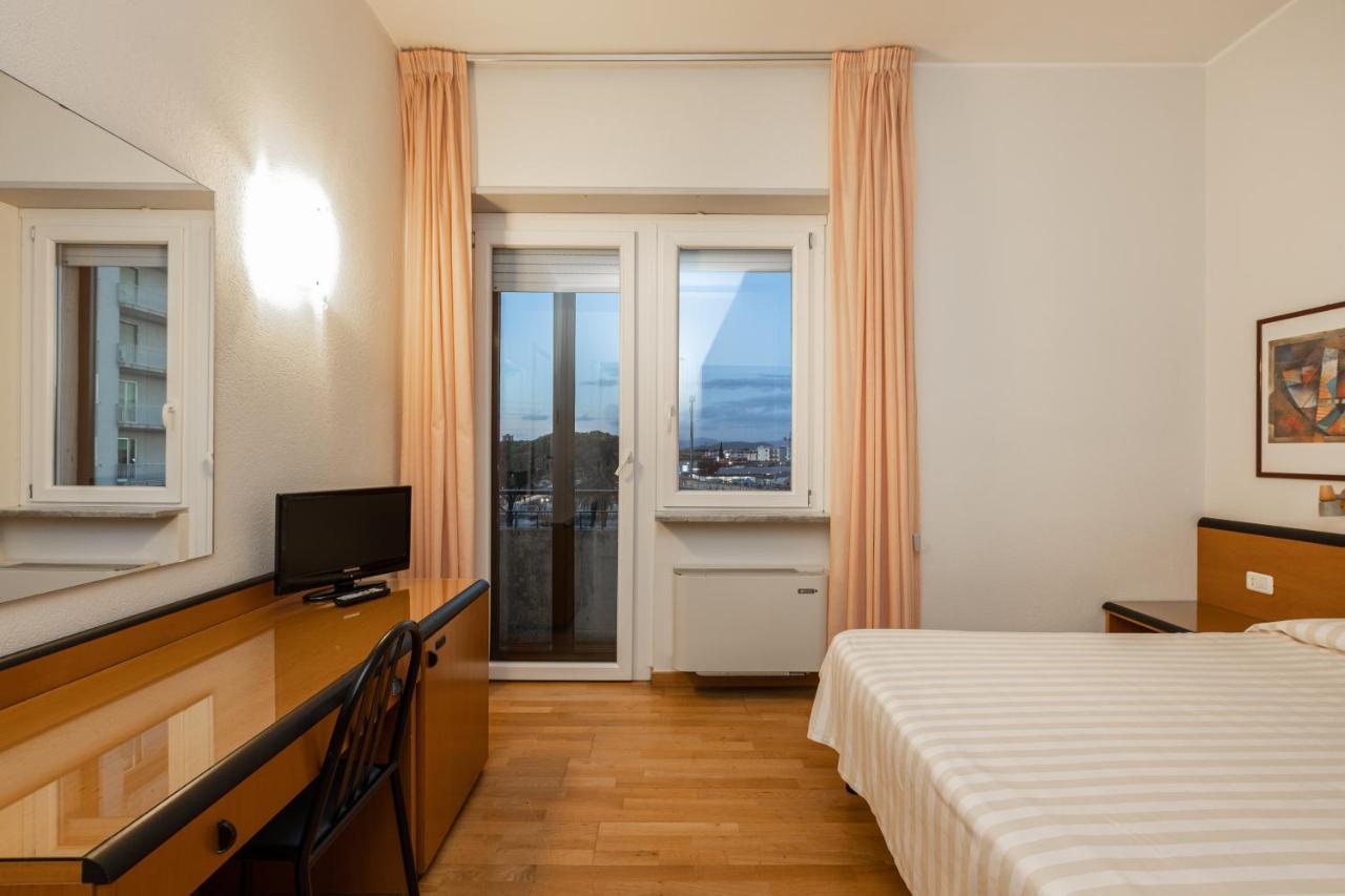 Hotel Nuova グロッセート エクステリア 写真